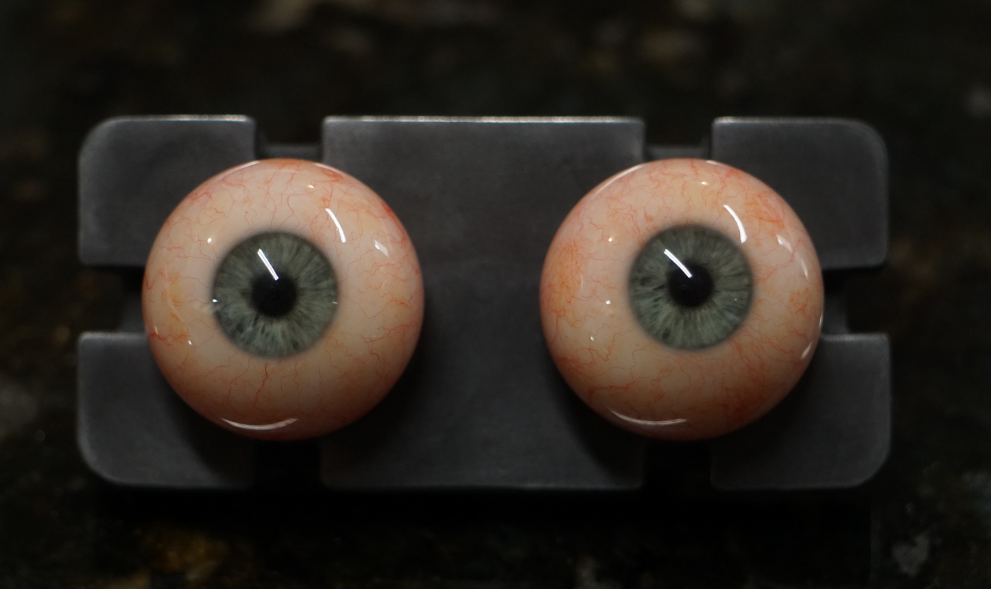 Camera Ready Premium Eye: Acadia Green - Irritated
