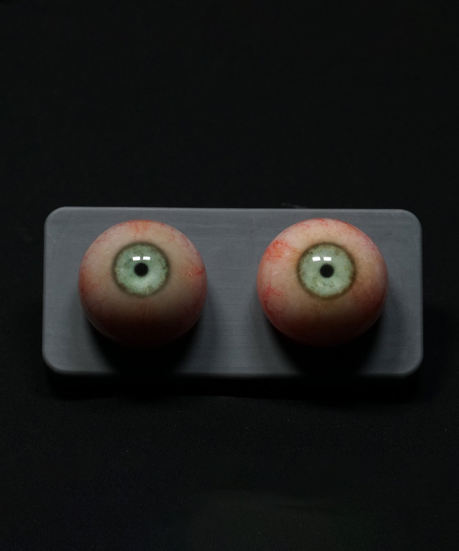 Premium Eye Pair: Creeper